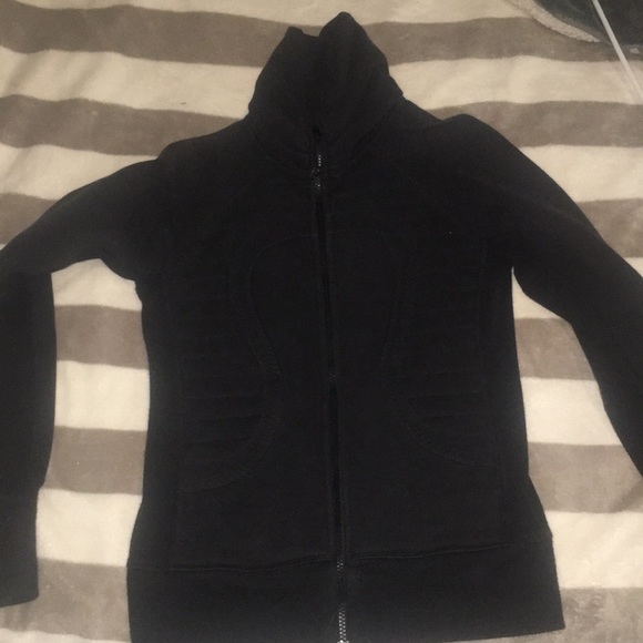 lululemon athletica Jackets & Blazers - Lululemon thick black sweatshirt